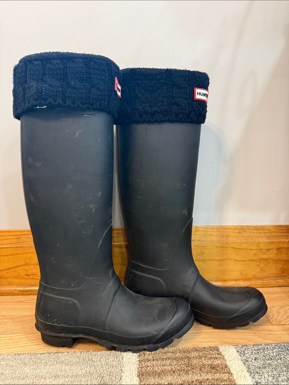 Hunter Boots with knit cuffs - Picture 4 of 4